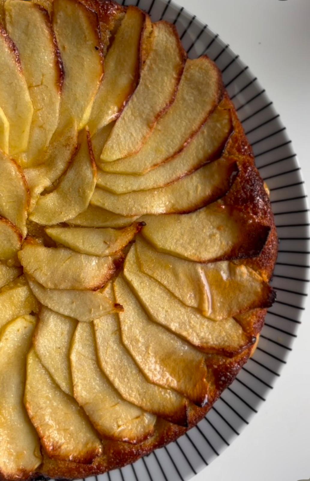 Tarte aux pommes feuilletée à la frangipane